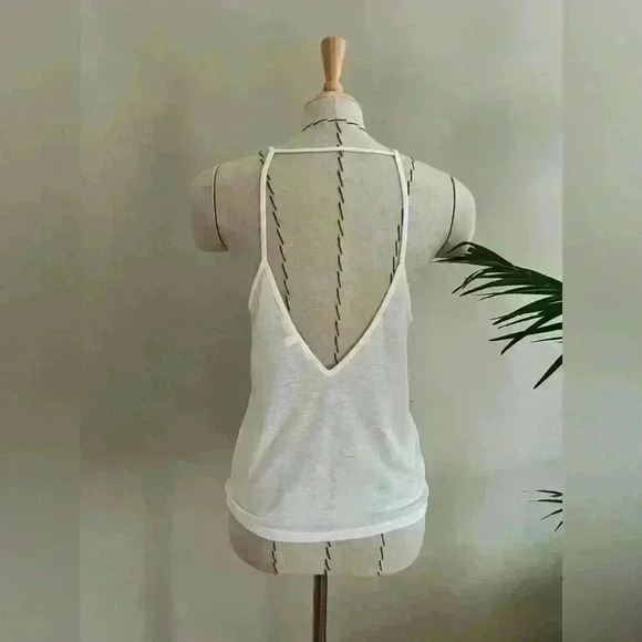 Victoria’s Secret Angels Lightweight White Open-Back Tank  | XS | Layering Tank - Picture 5 of 7